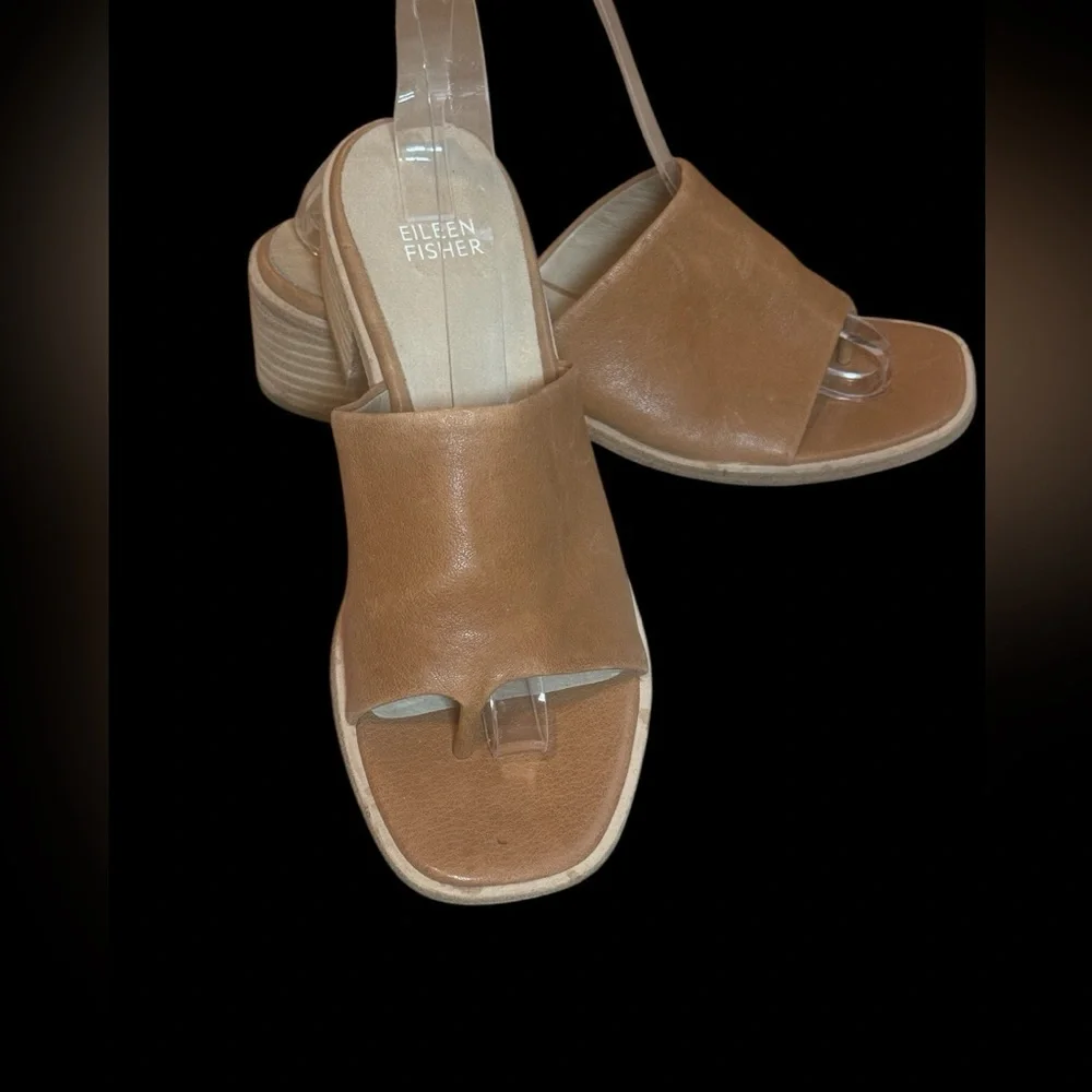 Eileen Fisher Ladies Size 7 Tan Leather  Block Heel Sandal Strap & Toe thong